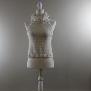 Gianni Bini Cream Mock Neck Sleeveless Sweater Vest